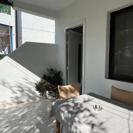 בית נופש Arsi House Rrjoll 2 *
