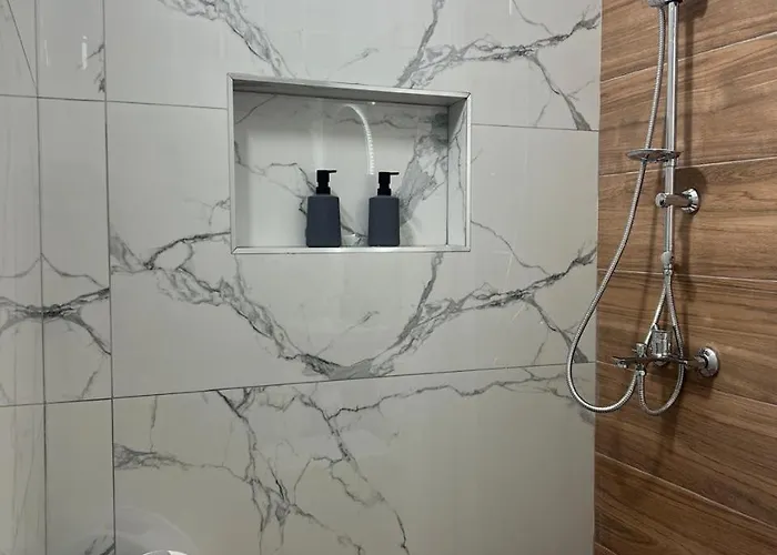 Arsi House Rrjoll 2 Casa de Férias *